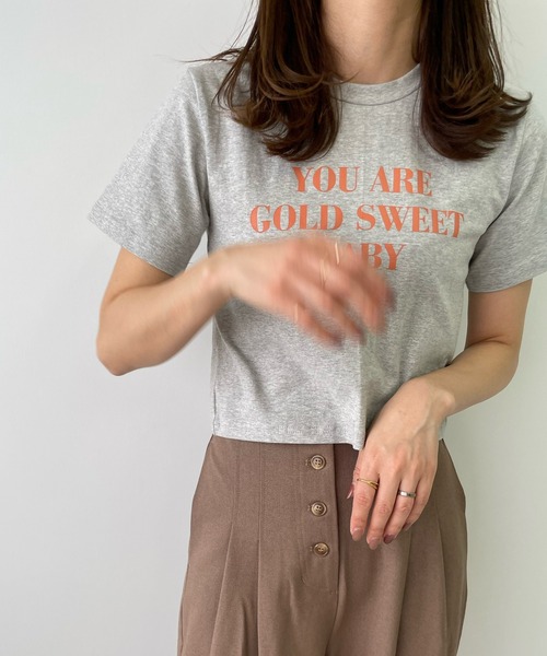 LE MORE(リモア)の「チビレタリングTEE(Tシャツ/カットソー・レディース・ホワイト/ベージュ/グレー・FREE)」の3枚目の写真
