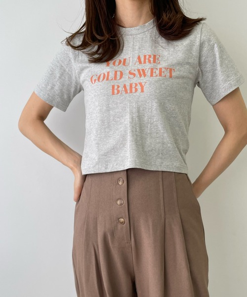 LE MORE(リモア)の「チビレタリングTEE(Tシャツ/カットソー・レディース・ホワイト/ベージュ/グレー・FREE)」の4枚目の写真