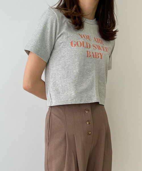 LE MORE(リモア)の「チビレタリングTEE(Tシャツ/カットソー・レディース・ホワイト/ベージュ/グレー・FREE)」の5枚目の写真
