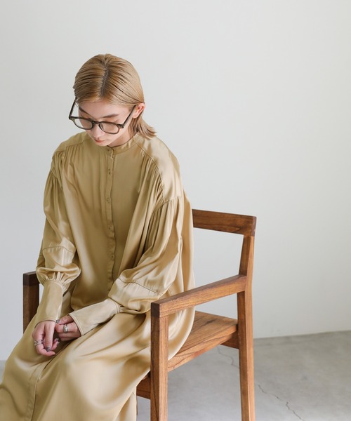 select MOCA（セレクトモカ）の「スタンドカラービンテージサテン