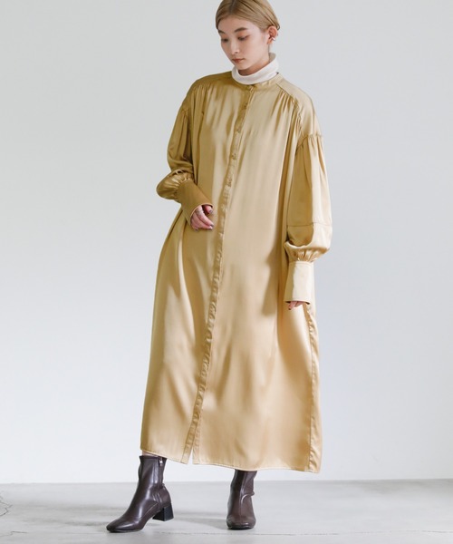 select MOCA(セレクトモカ)の「スタンドカラービンテージサテンシャツワンピース(シャツワンピース・レディース・ベージュ/オフホワイト・FREE)」の8枚目の写真