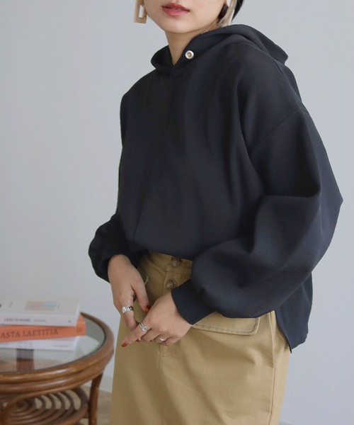 HER CLOSET（ハークローゼット）の「【shemoshelly】【WEB限定】ダンボールニットフーディーパーカー（パーカー・レディース・チャコールグレー/ライトグレー/ライトブルー/ブラック/ダークブラウン/グリーン/グレイッシュベージュ/テラコッタ・M）」の2枚目の写真