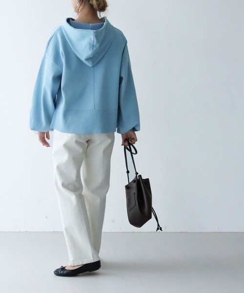 HER CLOSET（ハークローゼット）の「【shemoshelly】【WEB限定】ダンボールニットフーディーパーカー（パーカー・レディース・チャコールグレー/ライトグレー/ライトブルー/ブラック/ダークブラウン/グリーン/グレイッシュベージュ/テラコッタ・M）」の17枚目の写真