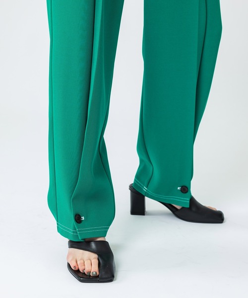 UNITED TOKYO(ユナイテッドトウキョウ)の「カットステッチパンツ(その他パンツ・レディース・ブラック/グリーン・1/2)」の4枚目の写真