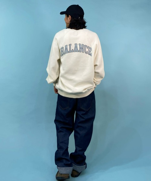 RVCA(ルーカ)の「RVCA/ルーカ オーバーサイズ カレッジロゴ トレーナー/クルーネック スウェット BC042-034(スウェット・メンズ・ホワイト/ブラック/ベージュ・S/M/L/XL)」の14枚目の写真