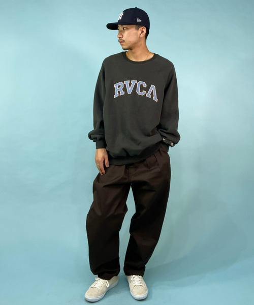 RVCA(ルーカ)の「RVCA/ルーカ オーバーサイズ カレッジロゴ トレーナー/クルーネック スウェット BC042-034(スウェット・メンズ・ホワイト/ブラック/ベージュ・S/M/L/XL)」の19枚目の写真