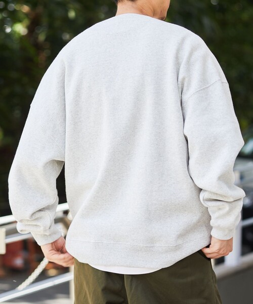 FREAK'S STORE（フリークスストア）の「WEB限定 12oz ヘビーウェイト ビッグシルエット クルーネックスウェット/リンガースウェット（スウェット・メンズ・ブラック/ブラック系その他/アッシュグレー/グレー系その他/ナチュラル/グレイッシュベージュ/ダークグリーン/ネイビー/グレイッシュブルー/イエロー・SMALL/MEDIUM/LARGE/X-LARGE）」の13枚目の写真