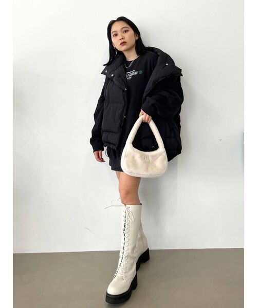 EMODA(エモダ)の「ラウンドレースアップブーツ(ブーツ・レディース・ブラック/アイボリー・SMALL/MEDIUM/LARGE)」の5枚目の写真