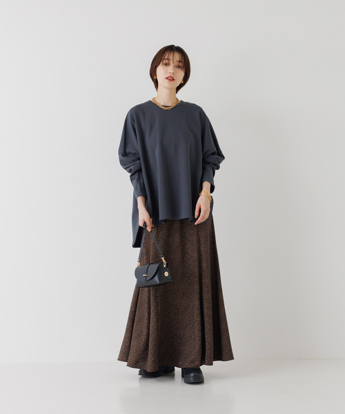 Rouge vif Anna（ルージュヴィフアンナ）の「ダンボールフォルムプルオーバー（スウェット・レディース・ホワイト/チャコールグレー/ベージュ・フリー）」の4枚目の写真