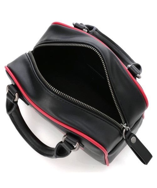 Guess(ゲス)の「GUESS Originals x Betty Boop Mini Satchel(ハンドバッグ・レディース・ブラック・ONE SIZE)」の8枚目の写真