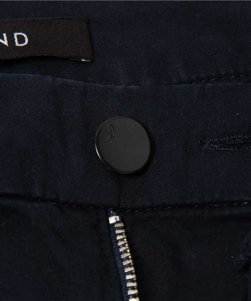 J BRAND（ジェイブランド）の「(J.BRAND) 8020V080 ANJA LUXE SATEEN CUFF CROP（その他パンツ・レディース・ブルー/グレー系その他/ブラック・23/24/22/26/27/25）」の9枚目の写真