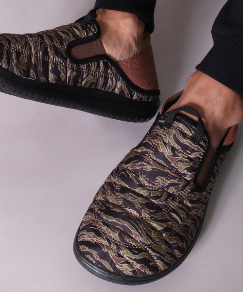 GERRY（ジェリー）の「(AC)【GERRY】【家族で履こうっ！】かかとが踏める キャンプ スリッポン（スリッポン・メンズ・ブラック/カーキ/ネイビー系/カモフラージュ/ネイビー系1/コバルトブルー/ブルーグリーン/ターメリック/ネイビー/ブラック系/ダークインディゴブルー・MEDIUM/LARGE/X-LARGE）」の11枚目の写真