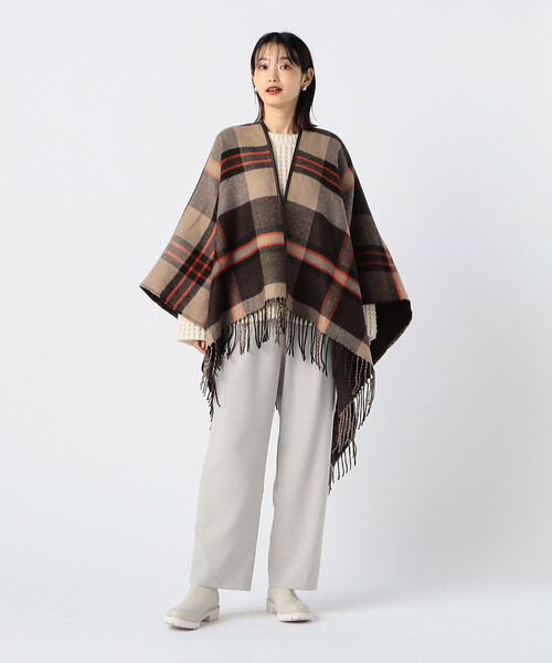 MONO　COMME CA（モノコムサ）の「【リバーシブル】　パイピング　ポンチョストール（ストール/ショール・レディース・ブラック系/ベージュ/ブラウン・FREE）」の14枚目の写真