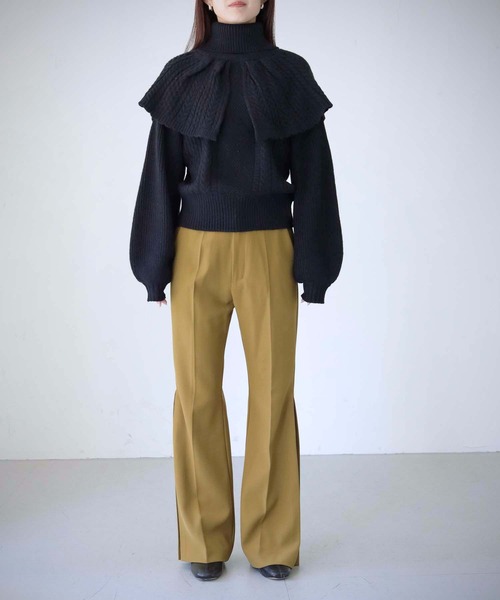 cheriella（シェリエラ）の「【cheriella】WEB限定ケープケーブルタートルネックニット（ニット/セーター・レディース・アイボリー/ブラック/グレイッシュベージュ/パープル・M）」の18枚目の写真