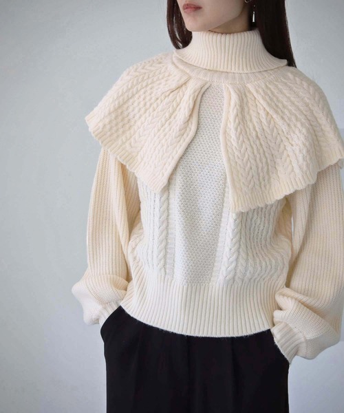 cheriella（シェリエラ）の「【cheriella】WEB限定ケープケーブルタートルネックニット（ニット/セーター・レディース・アイボリー/ブラック/グレイッシュベージュ/パープル・M）」の8枚目の写真