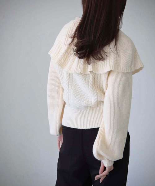 cheriella（シェリエラ）の「【cheriella】WEB限定ケープケーブルタートルネックニット（ニット/セーター・レディース・アイボリー/ブラック/グレイッシュベージュ/パープル・M）」の10枚目の写真