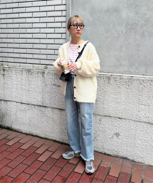 feepur（フェピュール）の「【ハンドウォッシャブル】ウール混起毛オーバーサイズカーディガン（カーディガン/ボレロ・レディース・ピンク/オフホワイト/ブルー/イエロー/グレー系その他/ブラック/チャコールグレー・MEDIUM）」の15枚目の写真