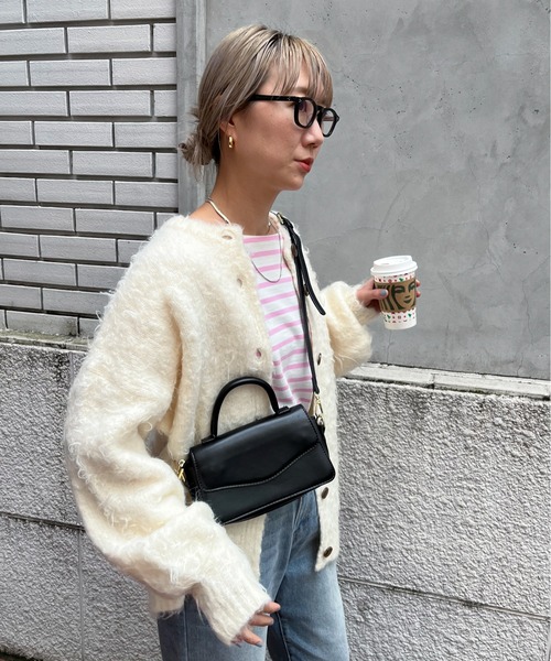 feepur（フェピュール）の「【ハンドウォッシャブル】ウール混起毛オーバーサイズカーディガン（カーディガン/ボレロ・レディース・ピンク/オフホワイト/ブルー/イエロー/グレー系その他/ブラック/チャコールグレー・MEDIUM）」の18枚目の写真