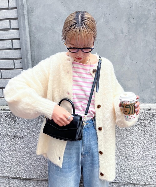 feepur（フェピュール）の「【ハンドウォッシャブル】ウール混起毛オーバーサイズカーディガン（カーディガン/ボレロ・レディース・ピンク/オフホワイト/ブルー/イエロー/グレー系その他/ブラック/チャコールグレー・MEDIUM）」の19枚目の写真