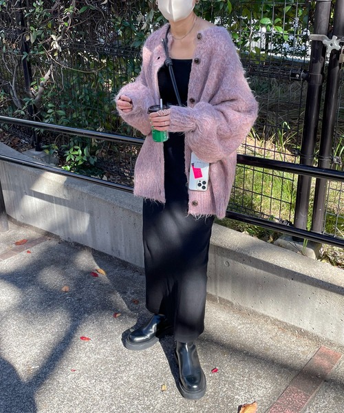 feepur（フェピュール）の「【ハンドウォッシャブル】ウール混起毛オーバーサイズカーディガン（カーディガン/ボレロ・レディース・ピンク/オフホワイト/ブルー/イエロー/グレー系その他/ブラック/チャコールグレー・MEDIUM）」の22枚目の写真