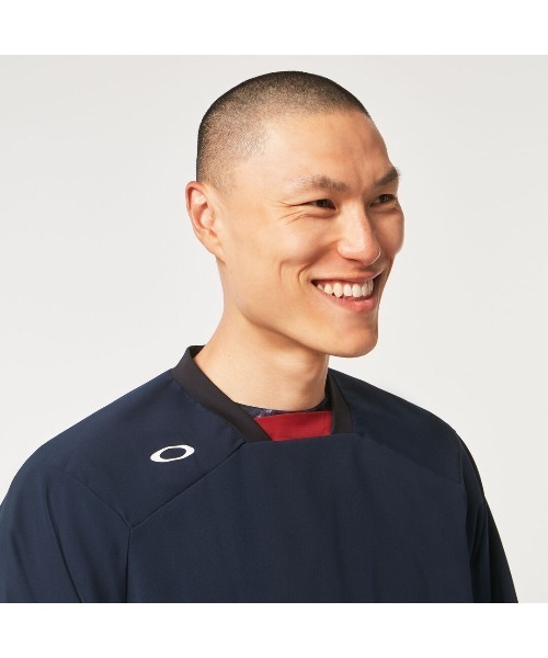 OAKLEY(オークリー)の「オークリー STRIKING WIND LS PULLOVER 2.0 /トレーナー/TRAINING スポーツ・トレーニング/OAKLEY(その他アウター・メンズ・ブルー系その他/ネイビー/ブラック・L/M/S/XL)」の13枚目の写真
