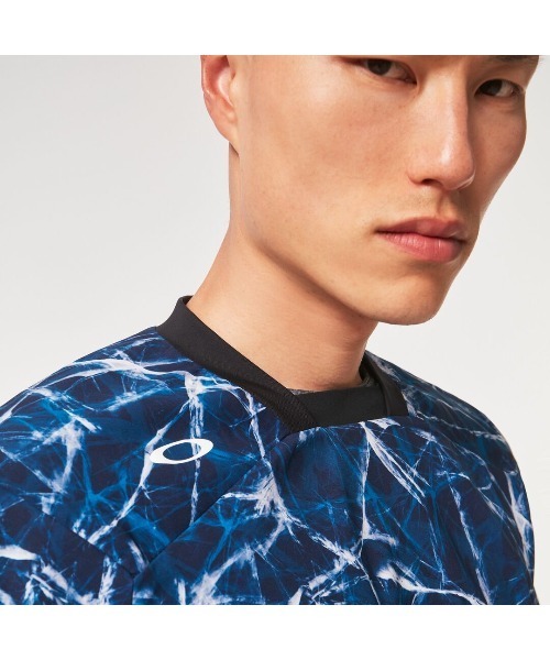 OAKLEY(オークリー)の「オークリー STRIKING WIND LS PULLOVER 2.0 /トレーナー/TRAINING スポーツ・トレーニング/OAKLEY(その他アウター・メンズ・ブルー系その他/ネイビー/ブラック・L/M/S/XL)」の20枚目の写真