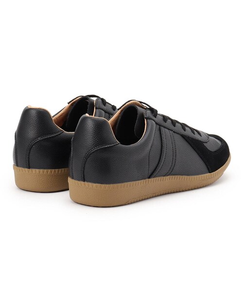 tk.TAKEO KIKUCHI（ティーケータケオキクチ）の「◆GERMAN TRAINER 別注レザースニーカー（スニーカー・メンズ・ブラック/ホワイト・50/60/70）」の5枚目の写真