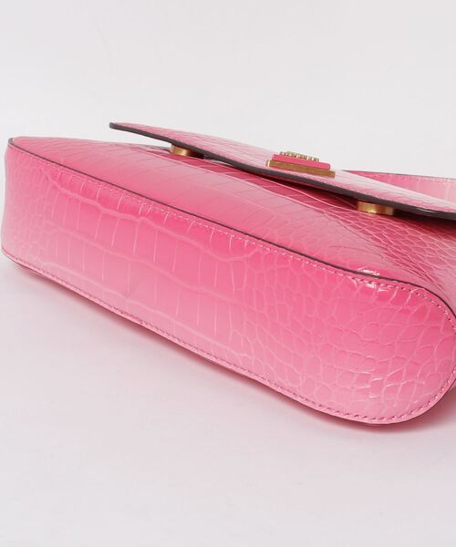 Guess（ゲス）の「DESIDERIA Flap Shoulder Bag ハンドバッグ ショルダーバッグ レディース（ショルダーバッグ・レディース・オレンジ/ピンク・ONE SIZE）」の16枚目の写真