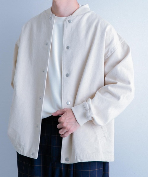 ITEMS URBANRESEARCH（アイテムズ アーバンリサーチ）の「ドットボタン デニムMA-1（ブルゾン・メンズ・アイボリー/ライトブルー/ネイビー・MEDIUM/LARGE）」の2枚目の写真