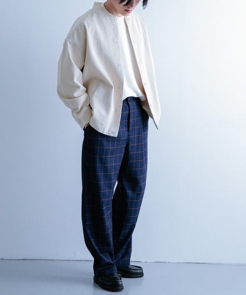 ITEMS URBANRESEARCH（アイテムズ アーバンリサーチ）の「ドットボタン デニムMA-1（ブルゾン・メンズ・アイボリー/ライトブルー/ネイビー・MEDIUM/LARGE）」の7枚目の写真