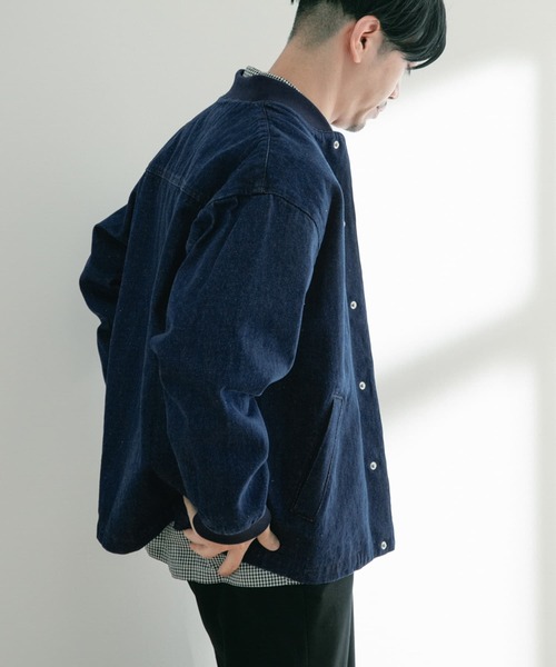 ITEMS URBANRESEARCH（アイテムズ アーバンリサーチ）の「ドットボタン デニムMA-1（ブルゾン・メンズ・アイボリー/ライトブルー/ネイビー・MEDIUM/LARGE）」の16枚目の写真