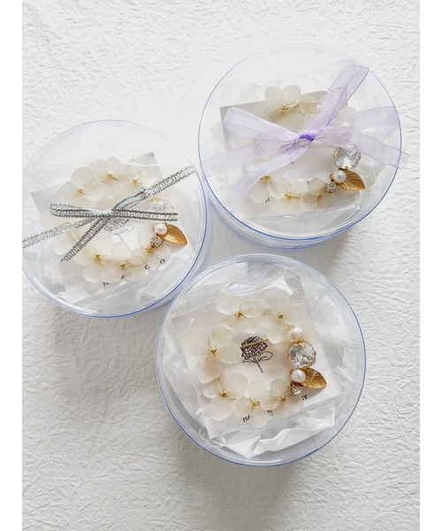 tone（トーン）の「【Tresor】紫陽花 クリスタル　ブローチ(MA)（ブローチ/コサージュ・レディース・ホワイト/ピンク/ブルー/パープル/ネイビー・FREE）」の6枚目の写真