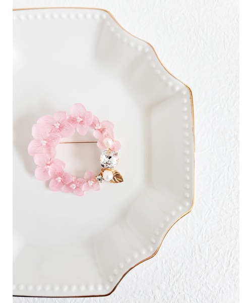 tone（トーン）の「【Tresor】紫陽花 クリスタル　ブローチ(MA)（ブローチ/コサージュ・レディース・ホワイト/ピンク/ブルー/パープル/ネイビー・FREE）」の19枚目の写真