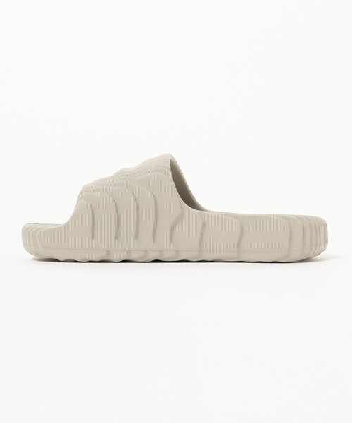 adidas（アディダス）の「adidas / ADILETTE 22 SLIDES（サンダル・メンズ・カーキ/ホワイト/オリーブ/ベージュ・28.5cm/26.5cm/25.5cm/27.5cm）」の11枚目の写真