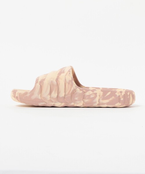 adidas（アディダス）の「adidas / ADILETTE 22 SLIDES（サンダル・メンズ・カーキ/ホワイト/オリーブ/ベージュ・28.5cm/26.5cm/25.5cm/27.5cm）」の16枚目の写真