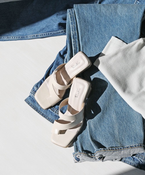 RiiiKa（リーカ）の「【RiiiKa/リーカ】サムリングヒールサンダル（サンダル・レディース・ブルー/アイボリー/ブラック・S/M/L/LL）」の18枚目の写真