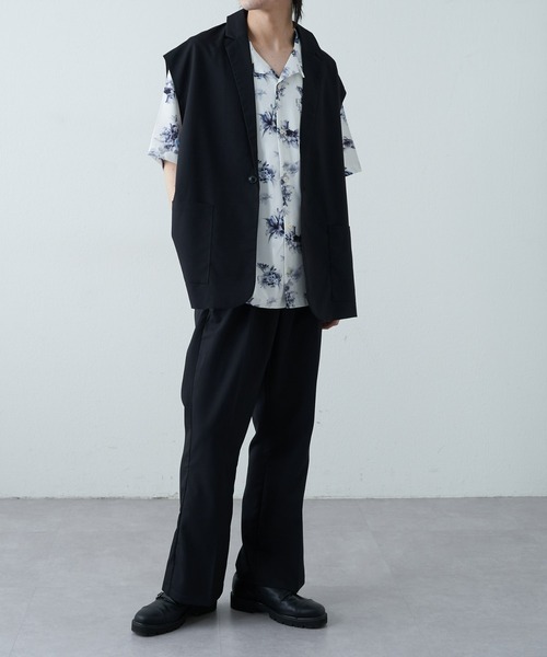 COLONY 2139（コロニートゥーワンスリーナイン）の「WEB限定サイズあり センタープレスフレアパンツ（スラックス・メンズ・サックスブルー/アイボリー/ブラック/グリーン・LARGE/MEDIUM/X-LARGE）」の6枚目の写真