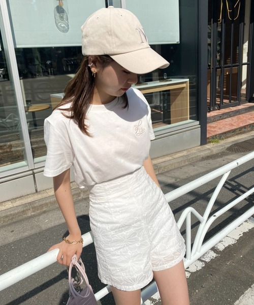 one after another NICE CLAUP（ワンアフターアナザーナイスクラップ）の「ワンポイントロゴ刺繍T【ZOZO限定商品】（Tシャツ/カットソー・レディース・ブラック系その他/オートミール/ホワイト系その他/オフホワイト・FREE）」の19枚目の写真