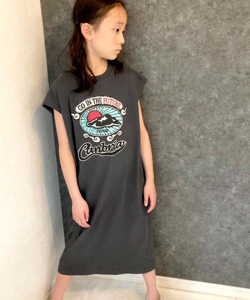 THE CASUAL（カジュアル）の「ビッグシルエット　ノースリーブ　ワンピ（ワンピース・キッズ・チャコール/モカ/ミント/グリーン系その他/ネイビー/ベージュ/杢グレー/ダークグリーン/オフホワイト/ブラウン系その他/ラベンダー/ピンク/ベージュ系その他/ダークグリーン系/ブラック/グレー系その他/ブラック系その他2/ブラック系その他・110cm/120cm/130cm/140cm/150cm/160cm）」の9枚目の写真