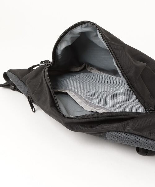 THE NORTH FACE(ザノースフェイス)の「THE NORTH FACE ORION 3 / ザ・ノース・フェイス オリオン(ボディバッグ/ウエストポーチ・メンズ・ブラック・FREE)」の4枚目の写真