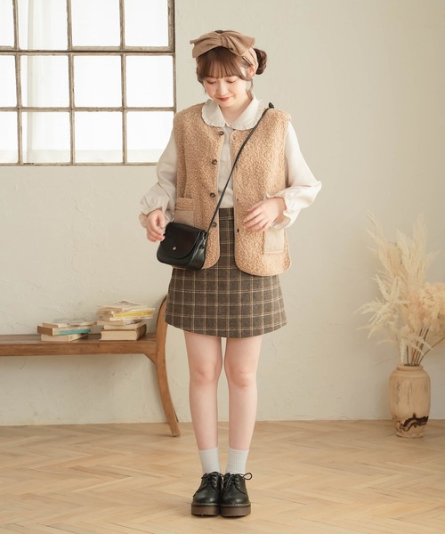 Cham.（チャム）の「ラテカラーボアベスト（ベスト・レディース・オフホワイト/ダークブラウン・F）」の4枚目の写真