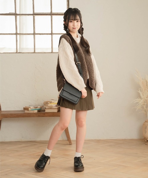 Cham.（チャム）の「ラテカラーボアベスト（ベスト・レディース・オフホワイト/ダークブラウン・F）」の6枚目の写真