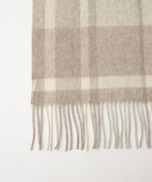 green label relaxing（グリーンレーベルリラクシング）の「ウールチェック ストール マフラー（マフラー・レディース・ライトグレー/ライトブルー/ライム/イエロー/コバルトブルー・FREE）」の12枚目の写真