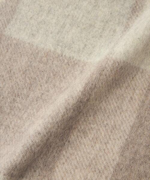 green label relaxing（グリーンレーベルリラクシング）の「ウールチェック ストール マフラー（マフラー・レディース・ライトグレー/ライトブルー/ライム/イエロー/コバルトブルー・FREE）」の13枚目の写真