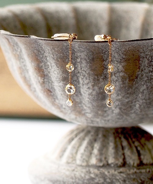 itam（アイタム）の「【itam】アイタム/ キュービックジルコニアノンホールピアス/ 金属アレルギー対応（イヤリング・レディース・ゴールド/ピンクゴールド/シルバー・FREE）」の6枚目の写真