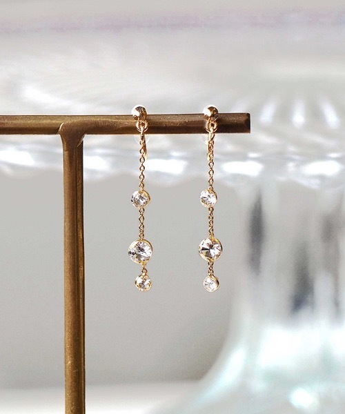 itam（アイタム）の「【itam】アイタム/ キュービックジルコニアノンホールピアス/ 金属アレルギー対応（イヤリング・レディース・ゴールド/ピンクゴールド/シルバー・FREE）」の7枚目の写真