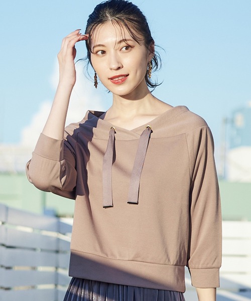 12Twelve Agenda(トゥエルブ アジェンダ)の「フード風7分袖プルオーバー(Tシャツ/カットソー・レディース・ブラウン/ブラック/グレー・M)」の4枚目の写真