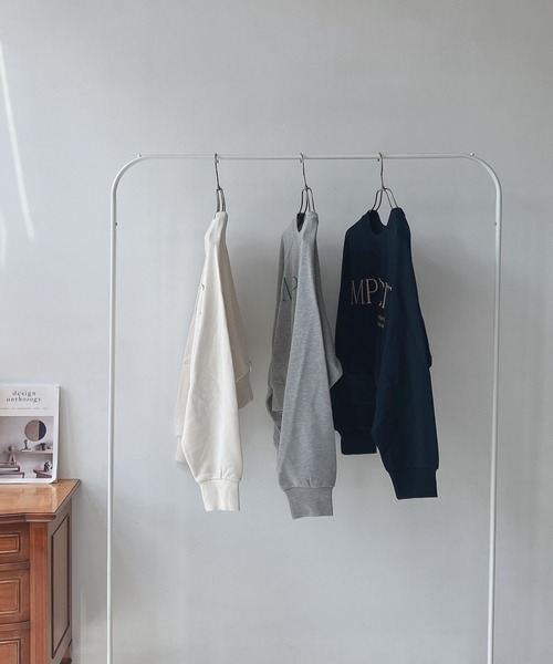 AS KNOW AS plus（アズノゥアズプラス）の「☆前後着用可能 2WAYラグランスウェットプルオーバー（スウェット・レディース・杢グレー/ネイビー/キナリ・FREE）」の15枚目の写真