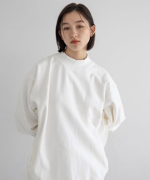 e/rm(イーアールエム)の「【e/rm】メッセージスウェット(スウェット・レディース・グレー系その他2/ベージュ/オフホワイト・FREE)」の1枚目の写真