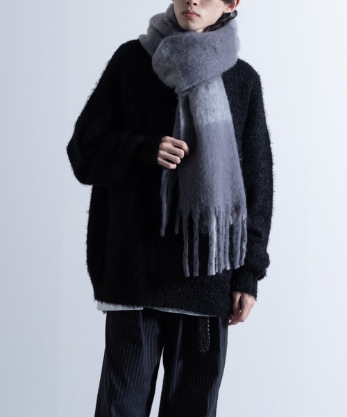 NYLAUS（ナイラス）の「Mohair Like Big Check Fringe Volume Scarf / モヘアライク ビッグチェック フリンジ ボリュームマフラー（マフラー・メンズ・グレー系/ブラウン系・FREE）」の18枚目の写真